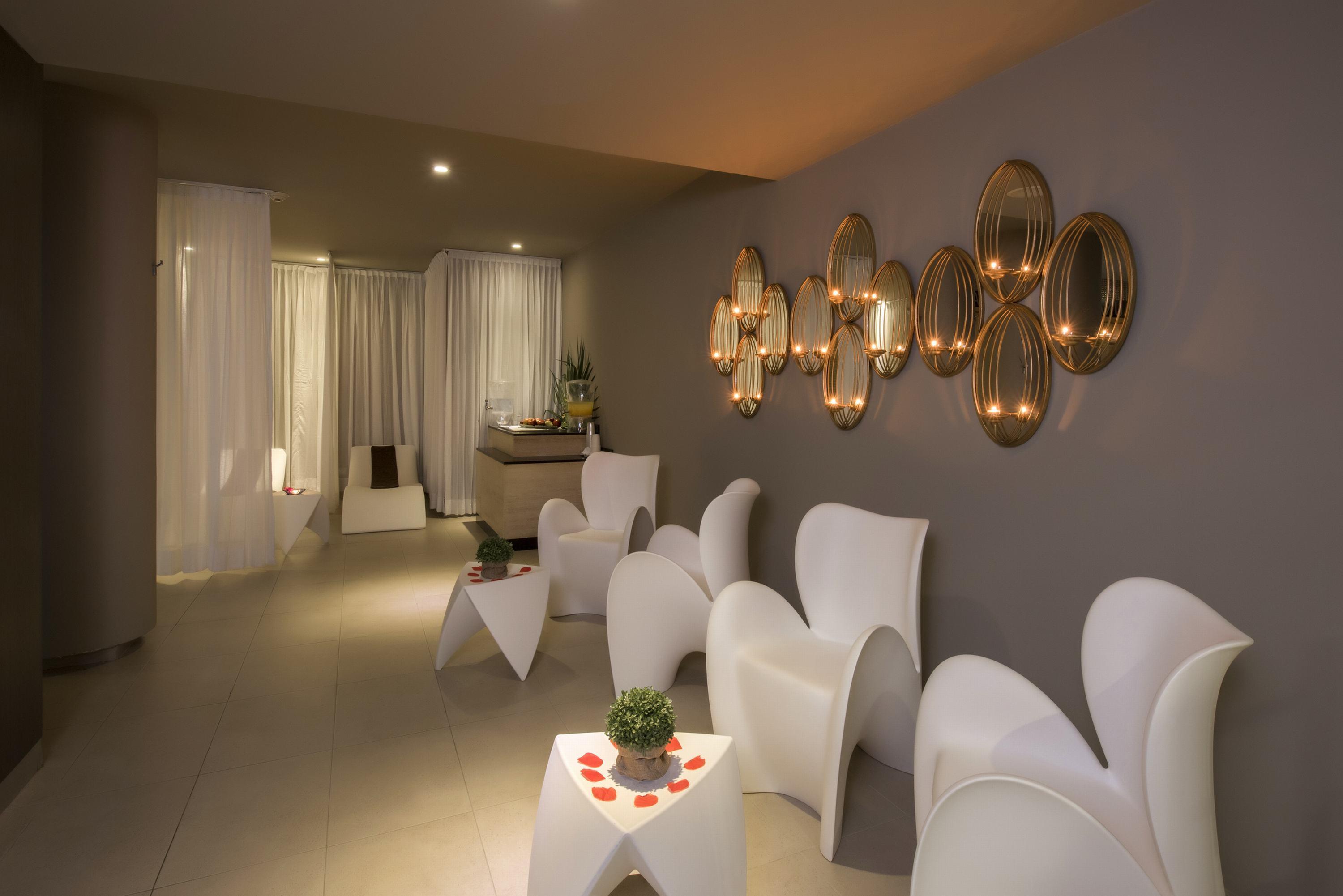 Platinum Yucatan Princess Adults Only Плая дел Кармен Екстериор снимка The spa at the hotel