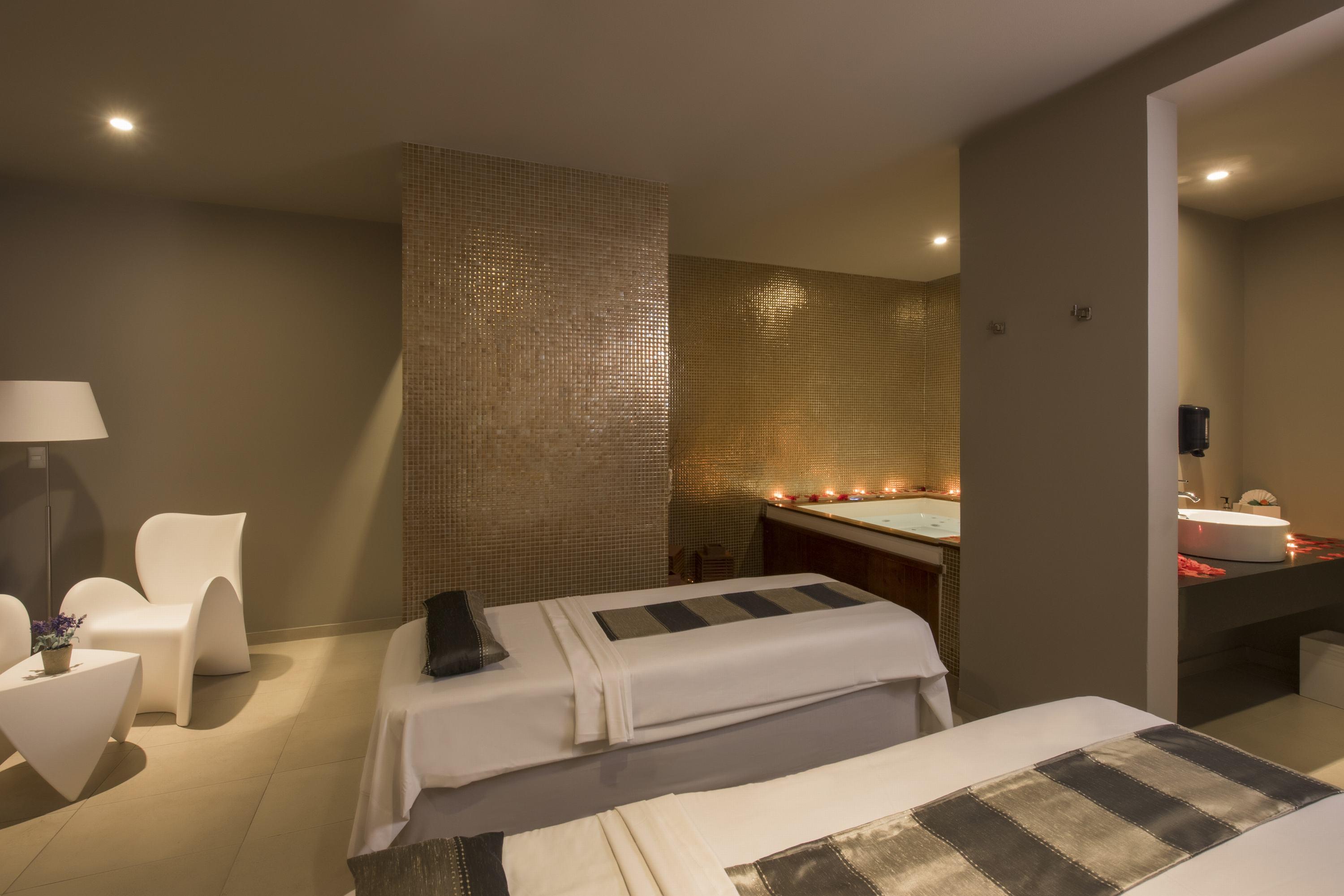 Platinum Yucatan Princess Adults Only Плая дел Кармен Екстериор снимка Spa at the hotel