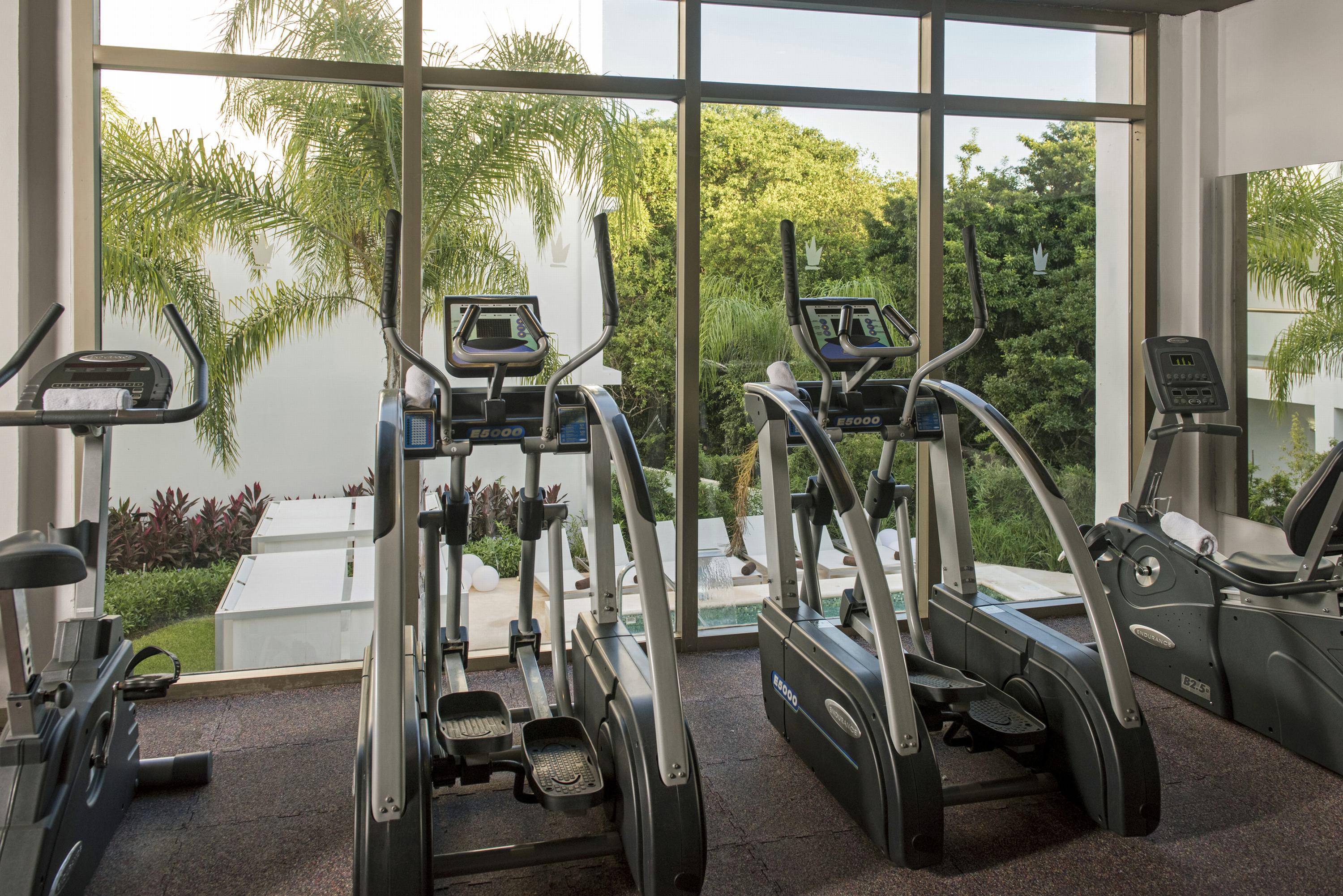 Platinum Yucatan Princess Adults Only Плая дел Кармен Екстериор снимка Elliptical cross trainers