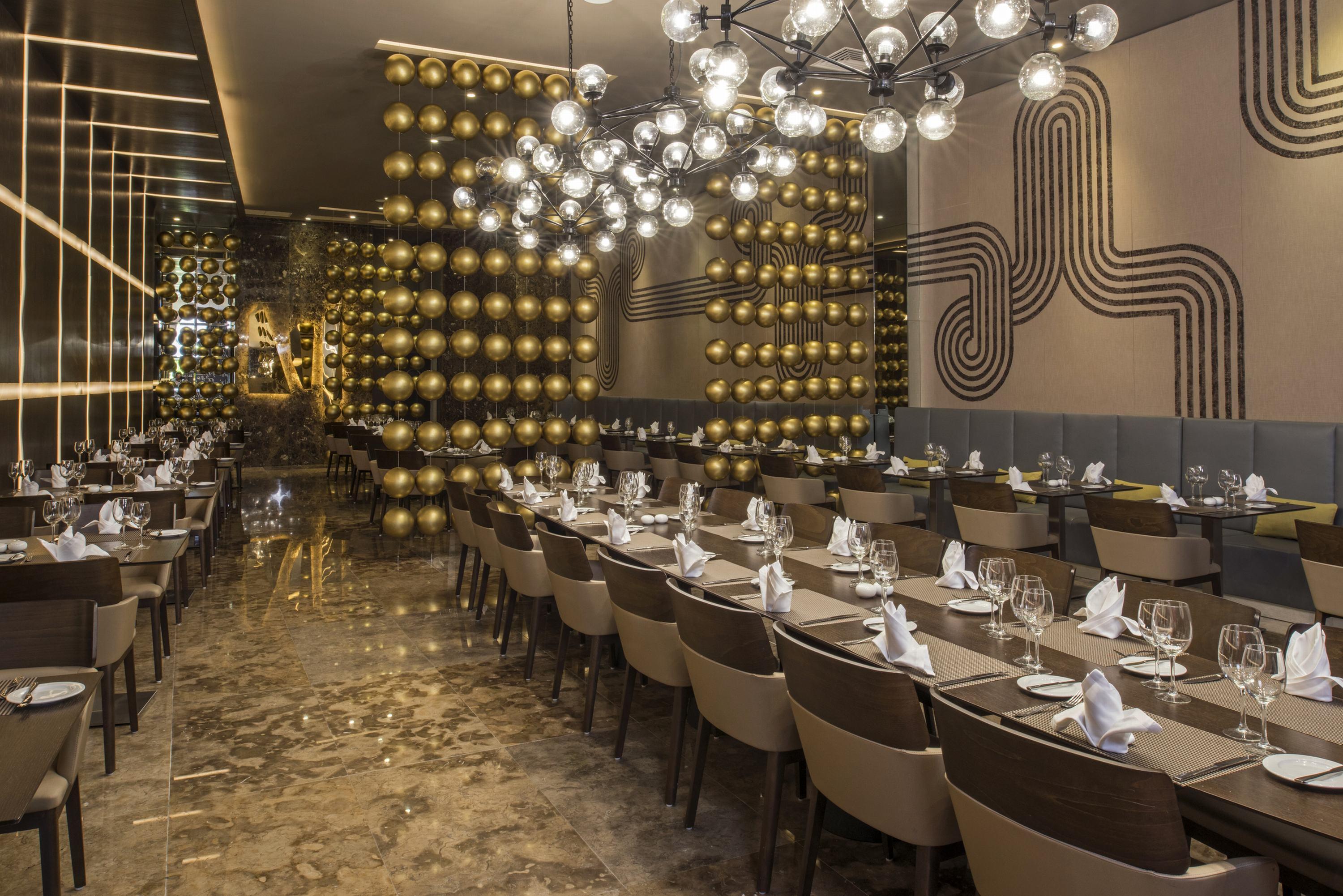 Platinum Yucatan Princess Adults Only Плая дел Кармен Екстериор снимка Interior of the restaurant