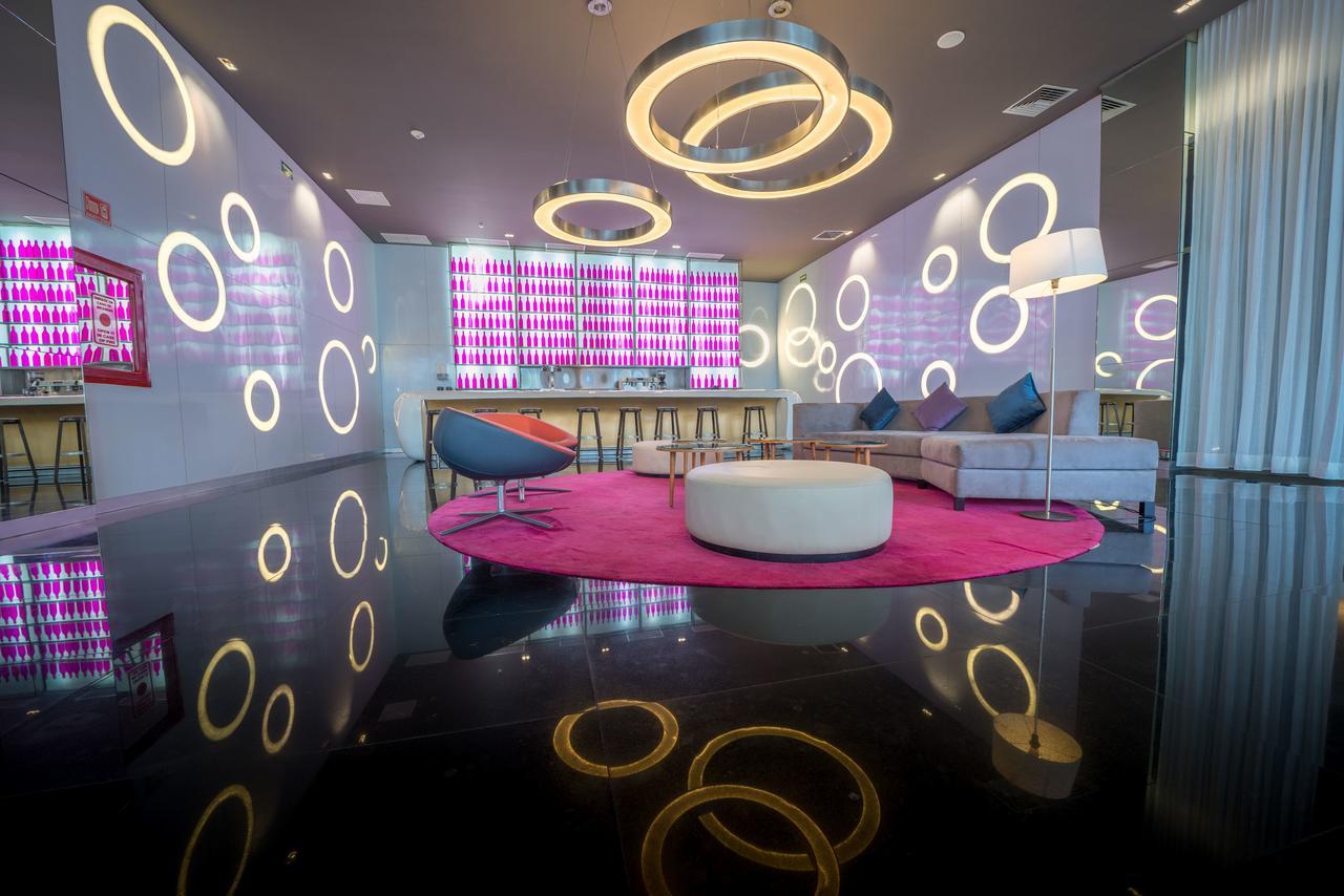 Platinum Yucatan Princess Adults Only Плая дел Кармен Екстериор снимка The Virgin Atlantic Clubhouse at London Heathrow Airport